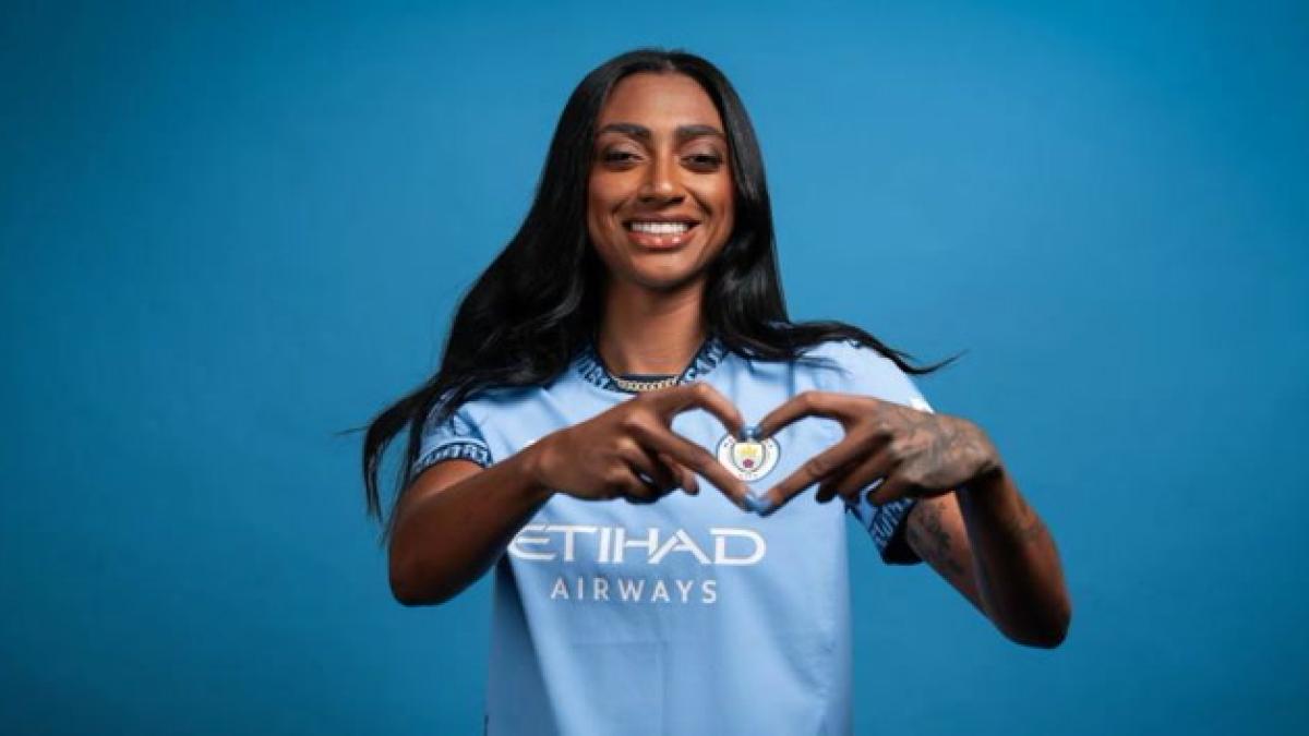 Barcelona Kadın Futbolunda Yeni Yıldız: Kerolin Nicoli Transferi Onaylandı