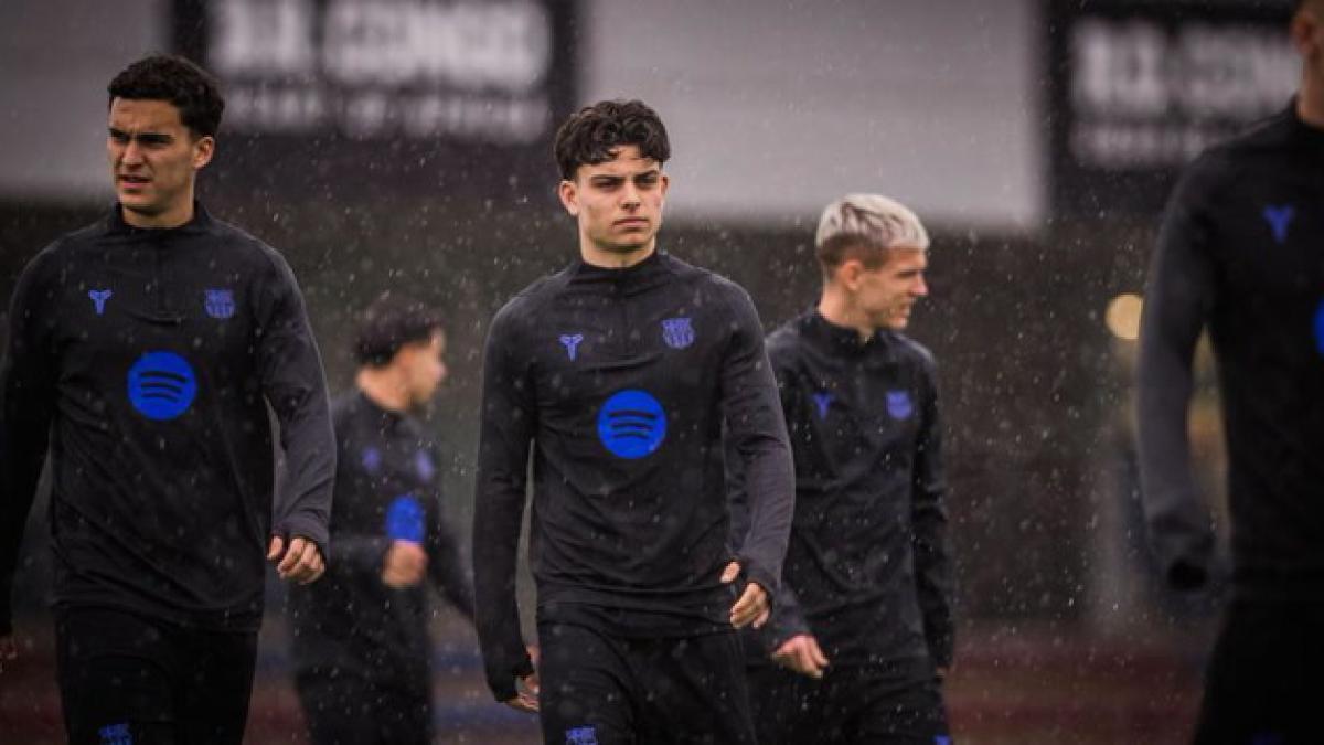 FC Barcelona'da Sakatlık Krizi: Hansi Flick Savunma Çözümleri Arıyor