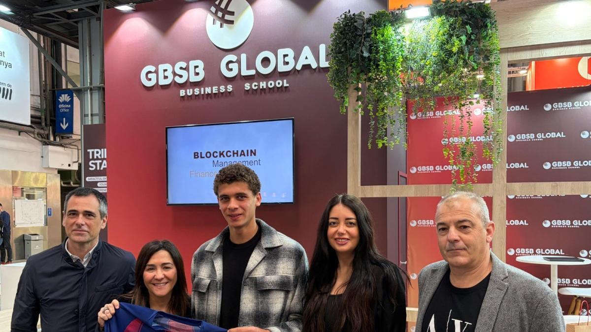 Barcelona'nın Yeni Yüzü Abdelkarim: Gol ve Eğitimi Birleştiren Örnek Sporcu