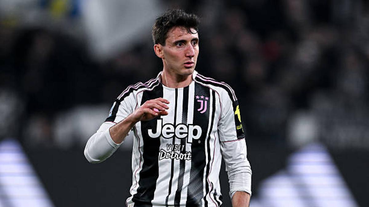 Juventus'un Sol Beki Cambiaso Yine Barça Gündeminde: Chelsea Rekabeti Kızışıyor