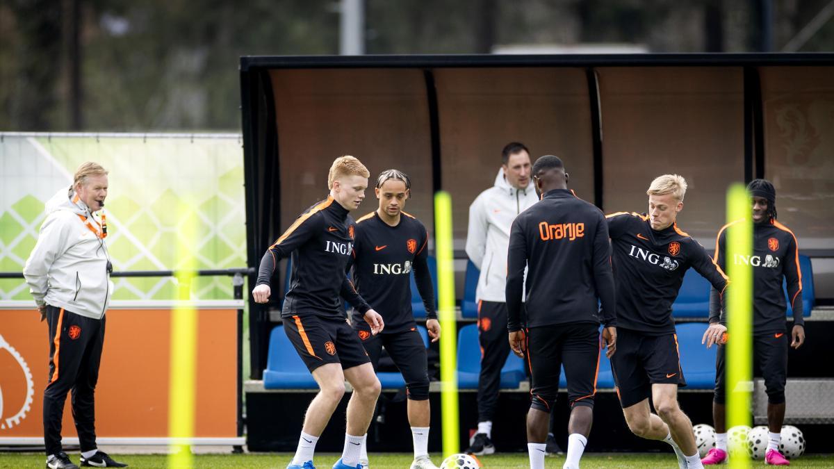 Koeman'dan Genç Yıldıza Büyük Güven: Pedri'ye Benzetilen Kees Smit 'Oranje' Formasıyla