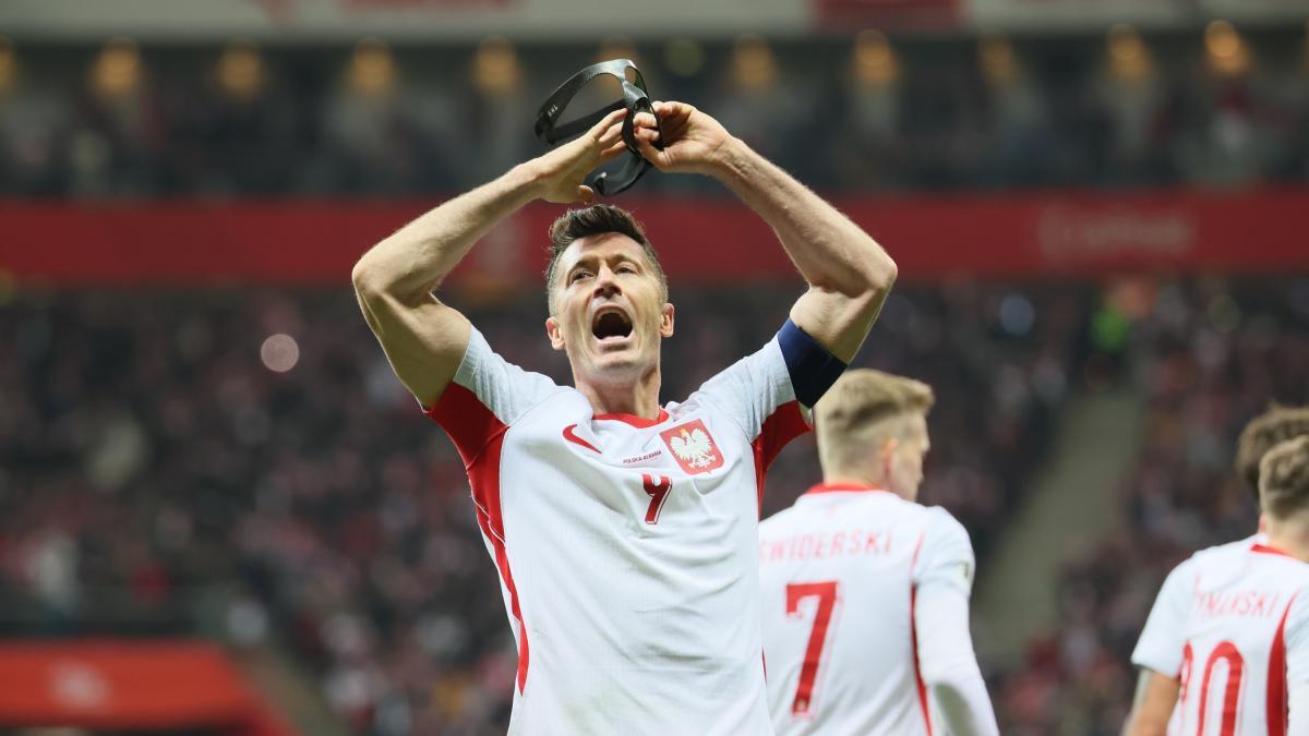 Juventus'tan Lewandowski Hamlesi: Yıldız Golcüye Gözlemci Takibi!