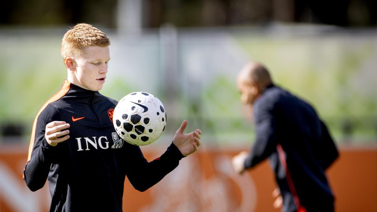 Kees Smit'ten Barcelona'ya Espirili Mesaj: "Görüşmeye Zamanım Var!"