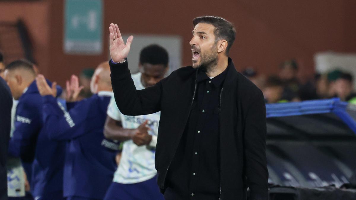 Cesc Fàbregas'a İtalya'dan Prestijli Ödül: Barça Mirası ve Flick Sorusu Gündemde