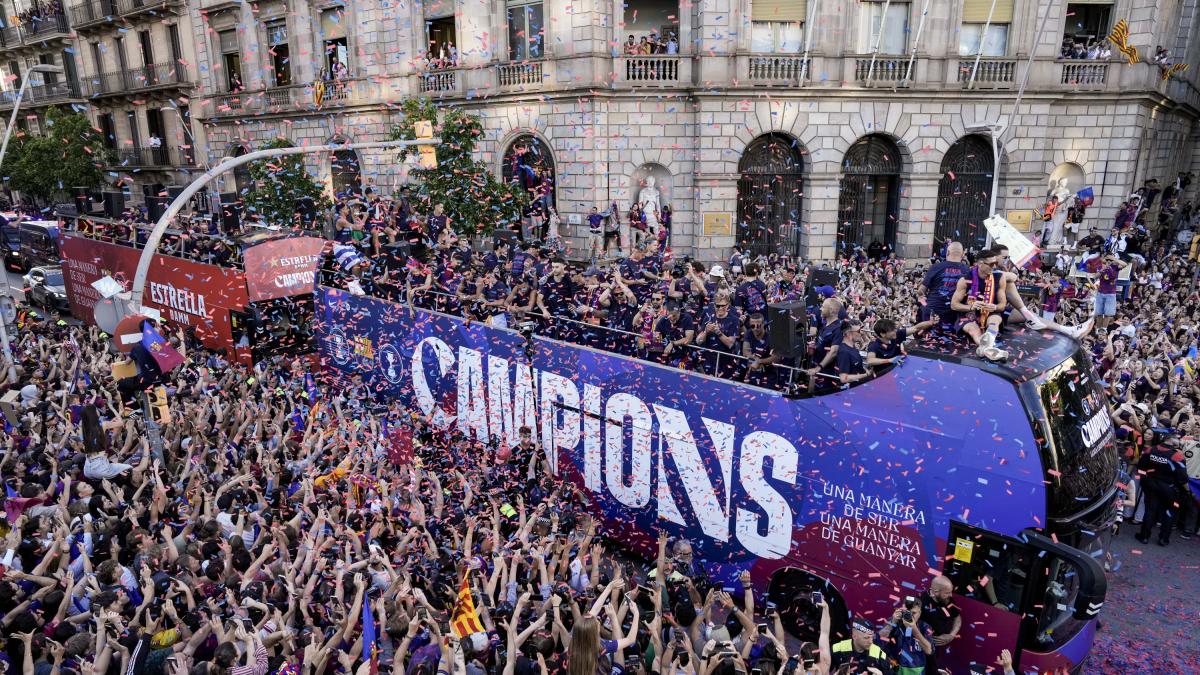 Barselona'da Blaugrana Fırtınası: 750 Bin Taraftar Şampiyonluğu Kutladı
