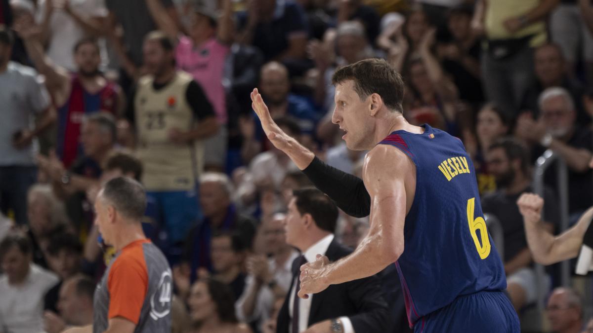 Jan Vesely'nin Yıldızlaştığı Maçta Barça, ACB Finaline Bir Adım Kala!
