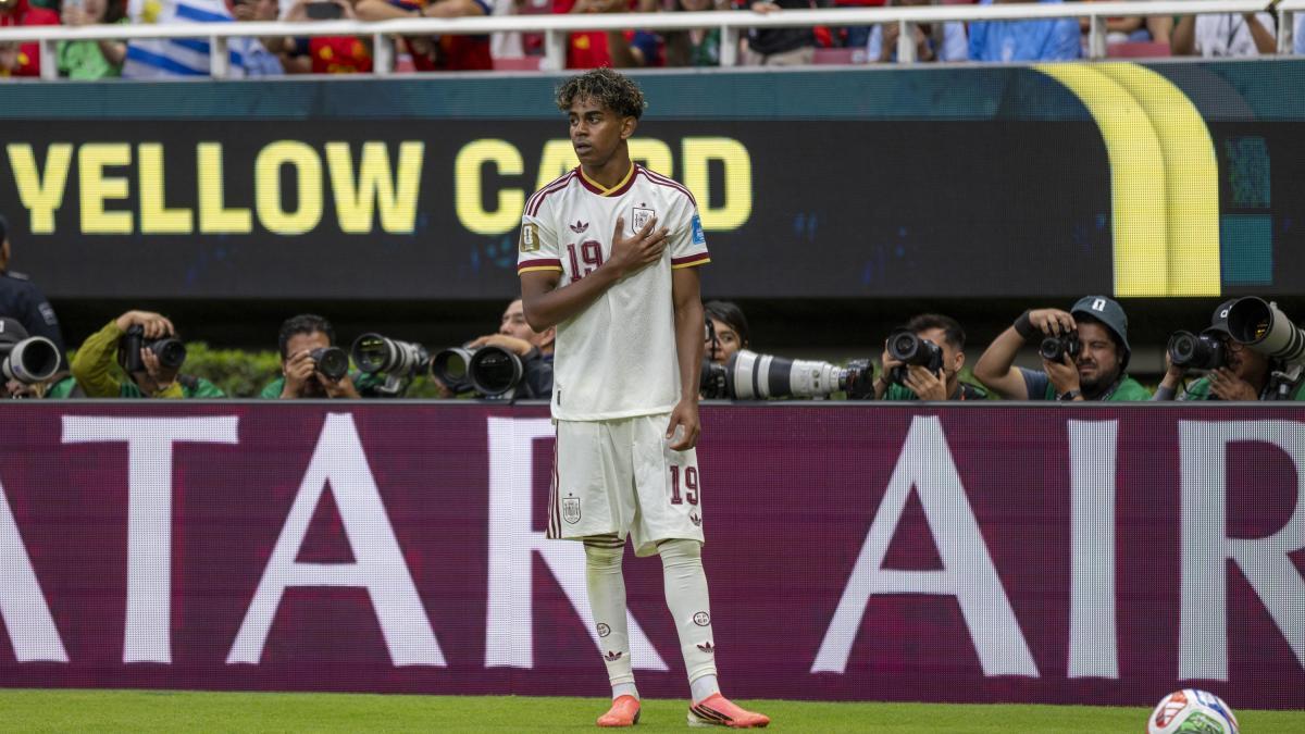 Lamine Yamal'dan Transfer Mesajı: "Julián Álvarez Dünyanın En İyi Kulübüne Gelmeli"