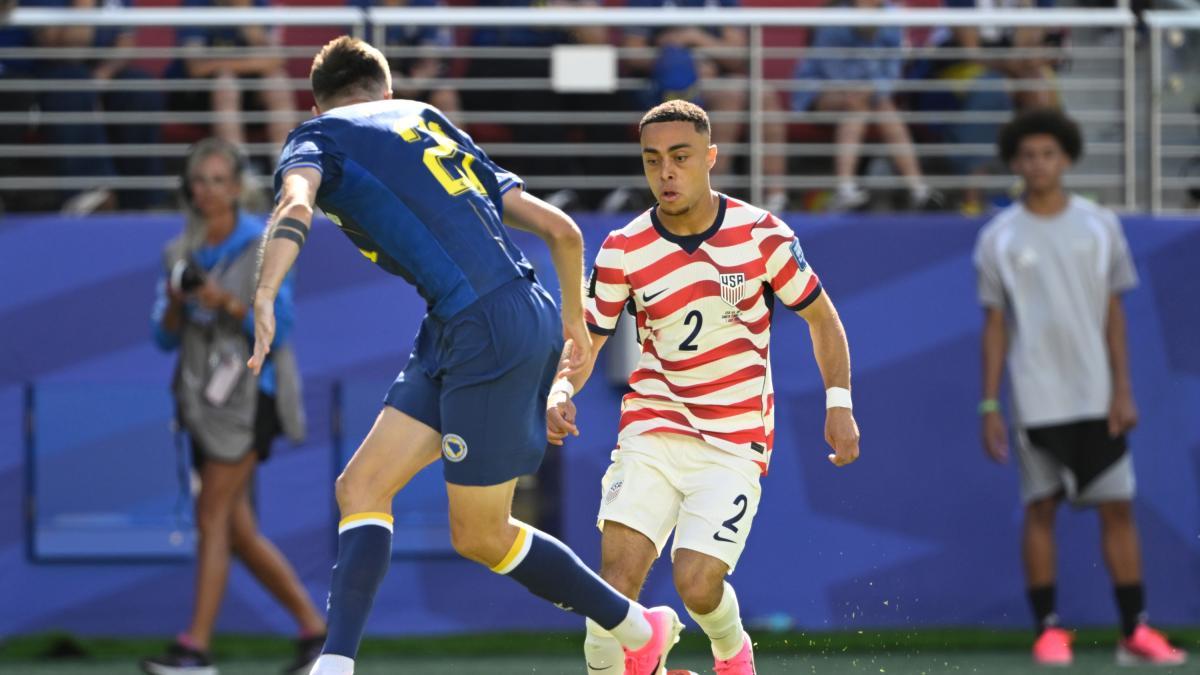 Sergiño Dest'in Geleceği Barcelona İçin Kritik: 5 Milyon Euro'luk Transfer Beklentisi
