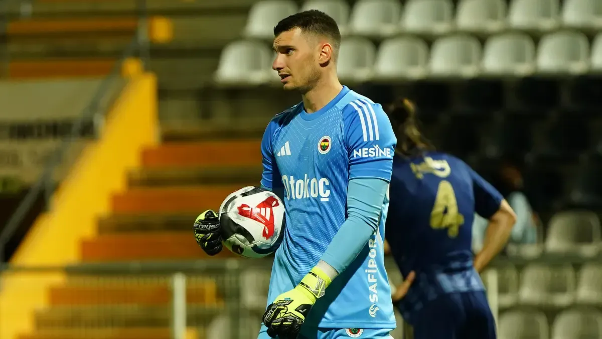 Dominik Livakovic Barcelona'da: Fenerbahçe'den Barça'ya Dev Kaleci Transferi