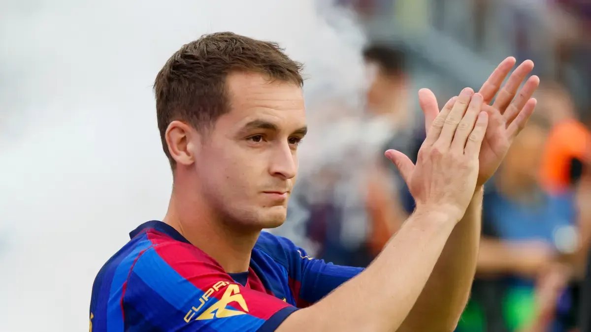 Marc Casadó'nun Geleceği Belirsiz: Barcelona'da Transfer Penceresi Kapanırken Kritik