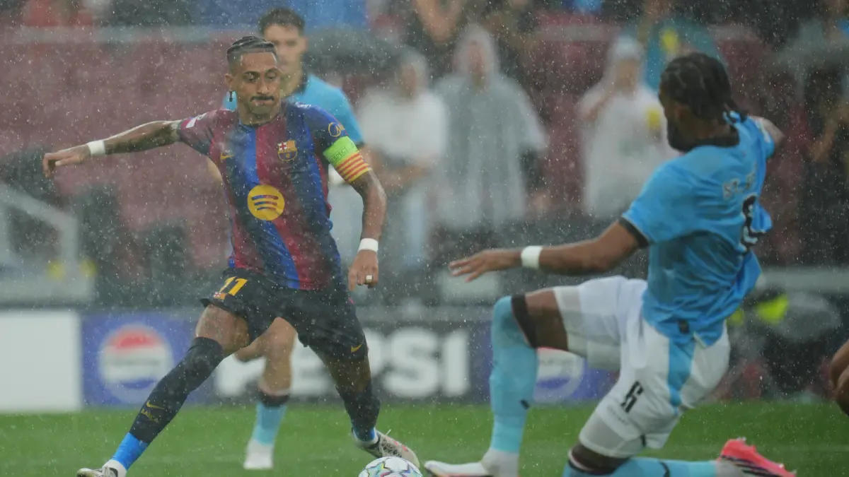 Raphinha'dan Muhteşem Gol: Flick'in Güveni Boşa Çıkmadı!