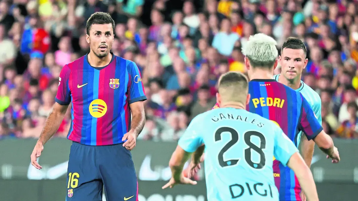 Flick'in Barça'sı Sahaları Kasırga Gibi Süpürüyor: Fiziksel Üstünlükle Zirveye!