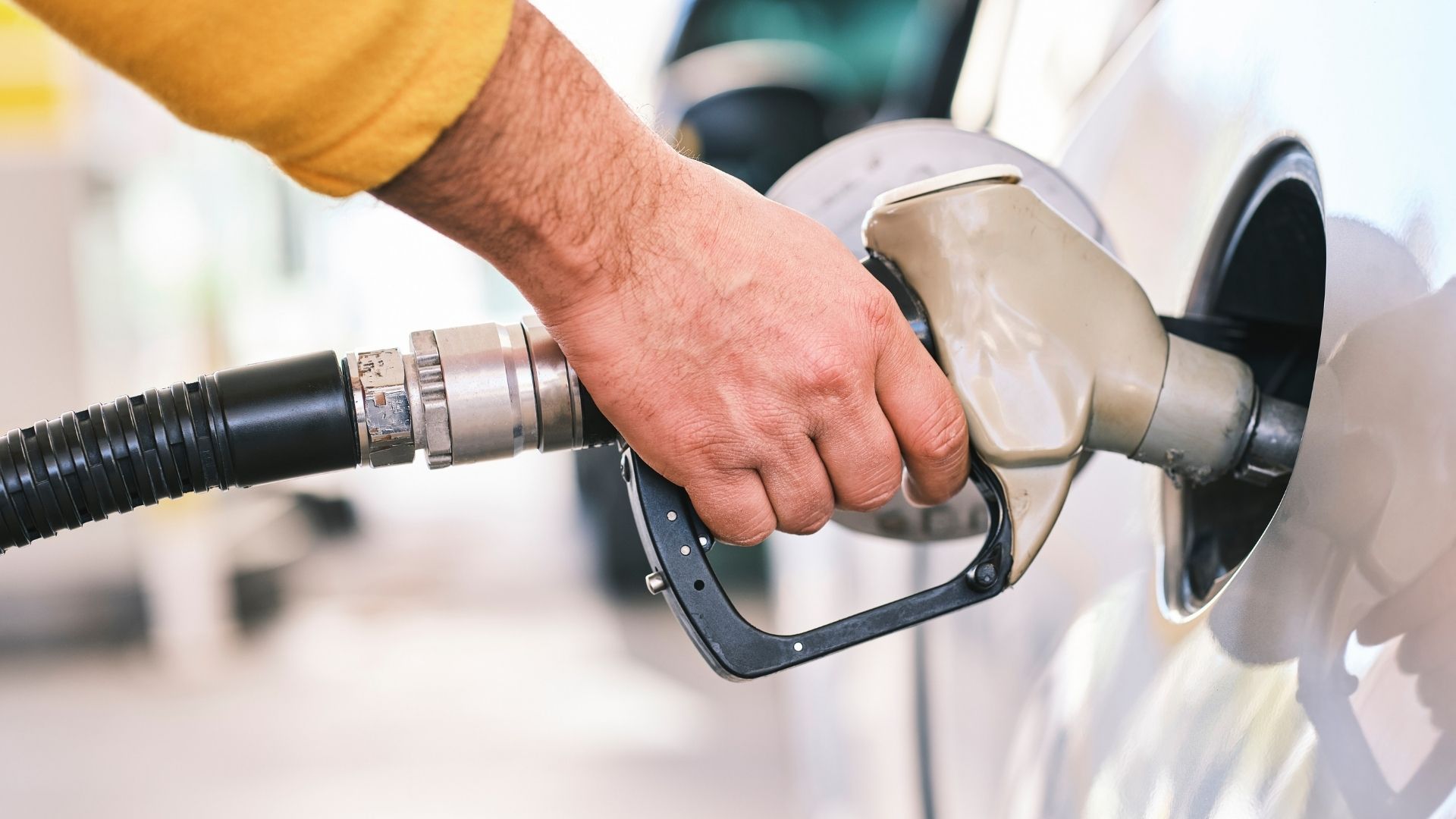 Ortadoğu Gerilimi Barselona'yı Vurdu: Sosyal Kalkan Talebi Gündemde