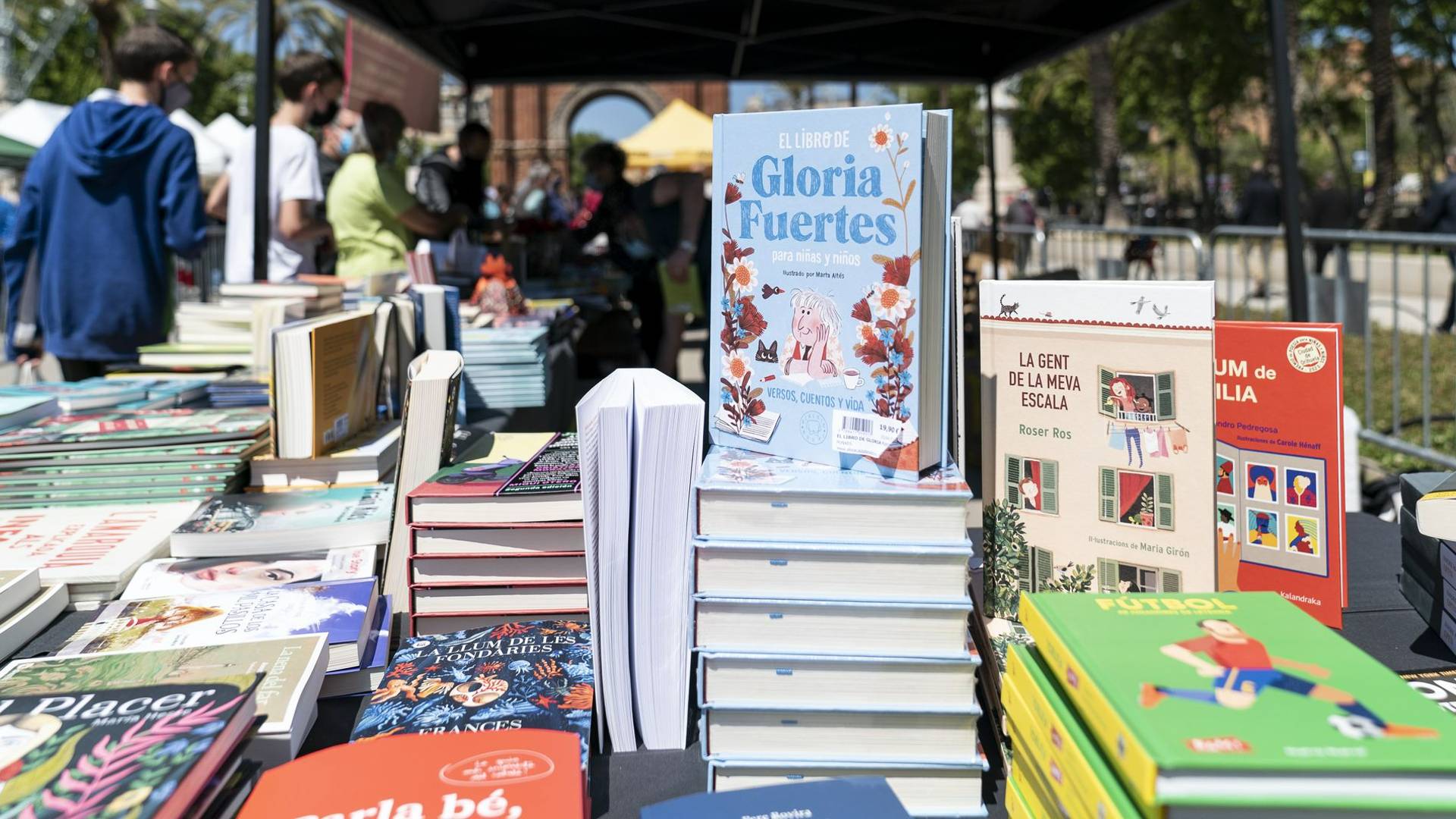 Sant Jordi 2026 Öncesi Katalonya'da En Çok Satanlar: Edebiyatın Nabzı