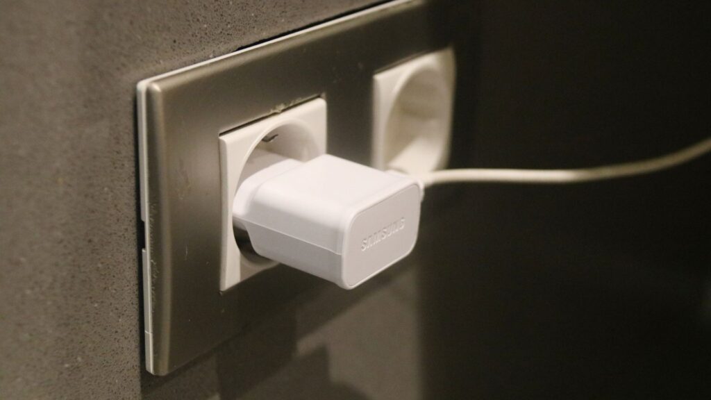 İspanya'da Akaryakıt, Elektrik ve Doğalgaza KDV İndirimi: Hükümetten Yeni Anti-Kriz Paketi