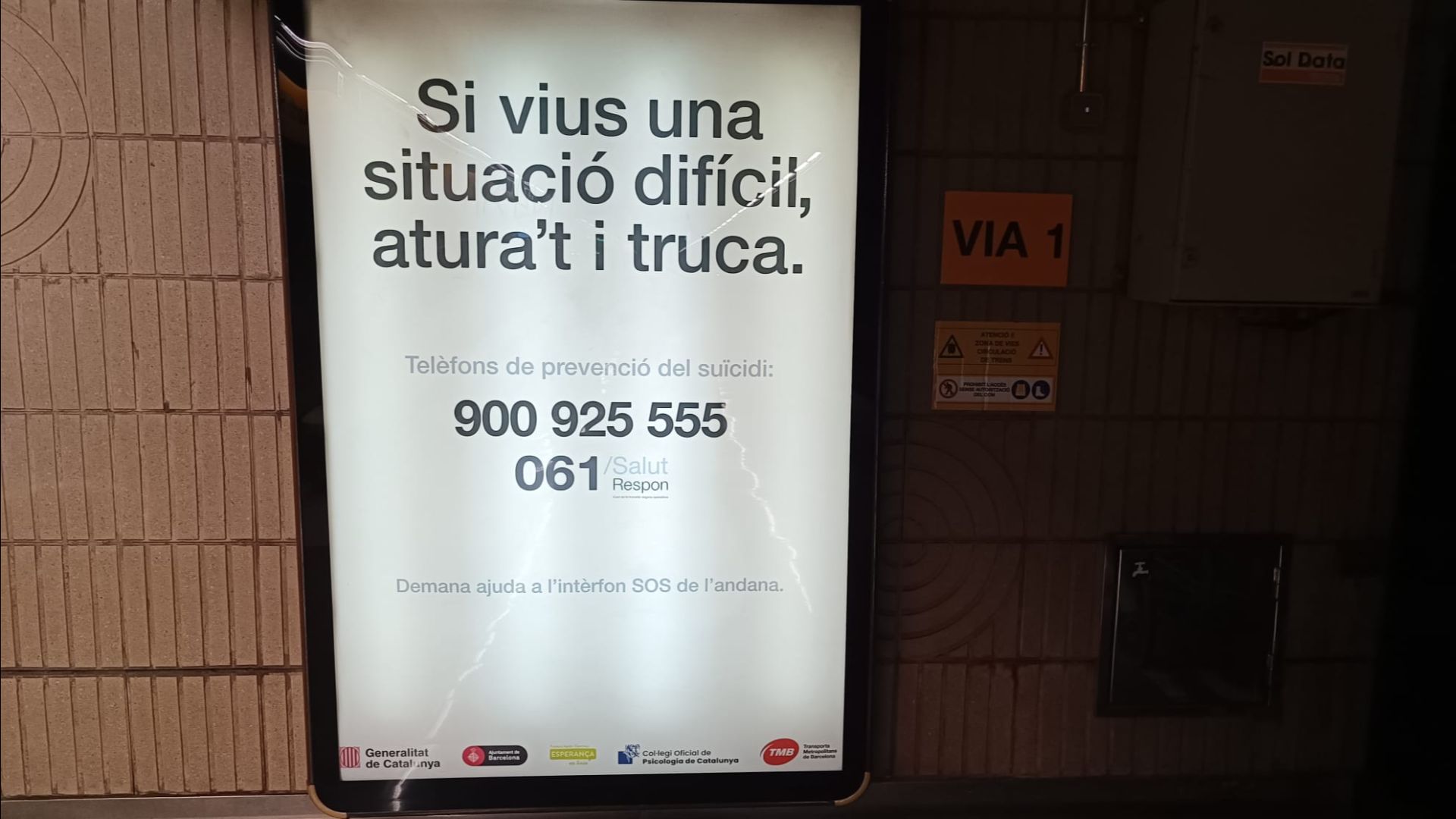 Barselona Metrosu'ndan İntihar Önleme Kampanyası: Sessizliği Bozma Çağrısı