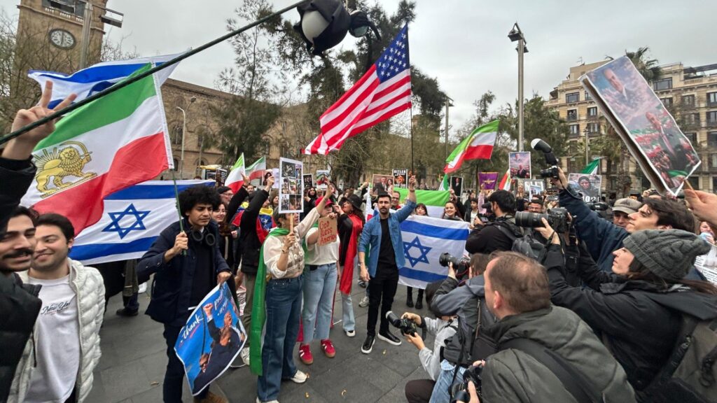 Barselona'da İranlı Sürgünlerden ABD ve İsrail Saldırılarına Destek: "Trump Kurtarıcıdır"