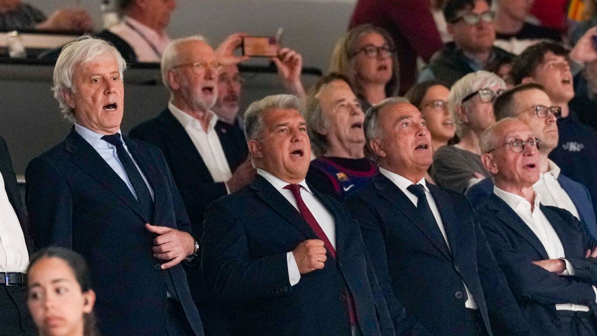 FC Barcelona'da Geçiş Dönemi: Rafa Yuste'den Joan Laporta'ya Yönetim Köprüsü