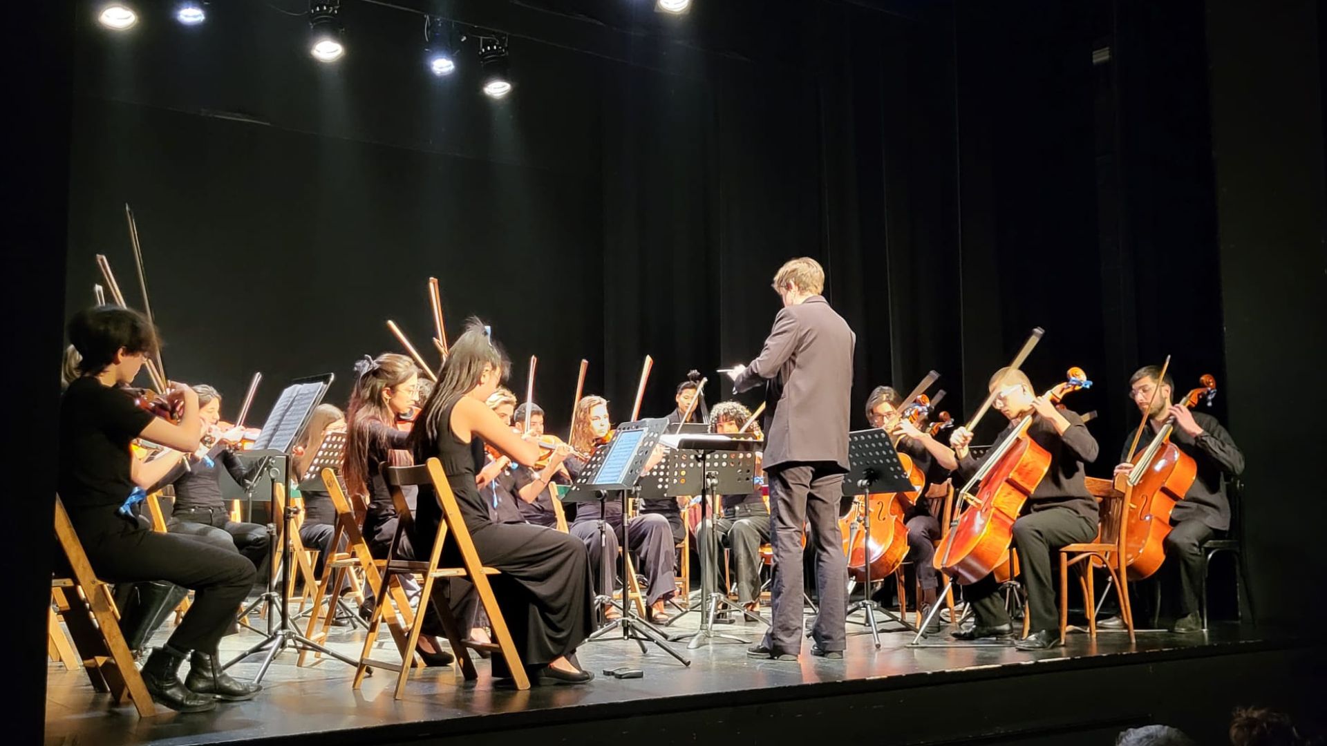 Gràcia Senfoni Orkestrası Avrupa Romantizmine Adanmış Konserle Sahne Aldı