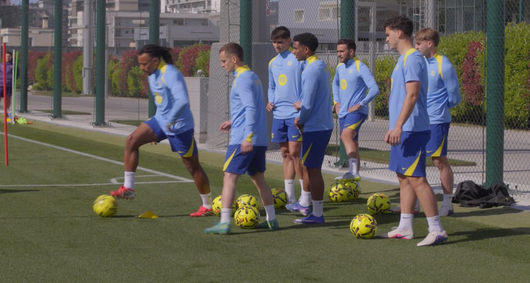 Hansi Flick'in Yüzü Güldü: Balde ve Kounde Takımla Antrenmanlara Başladı!