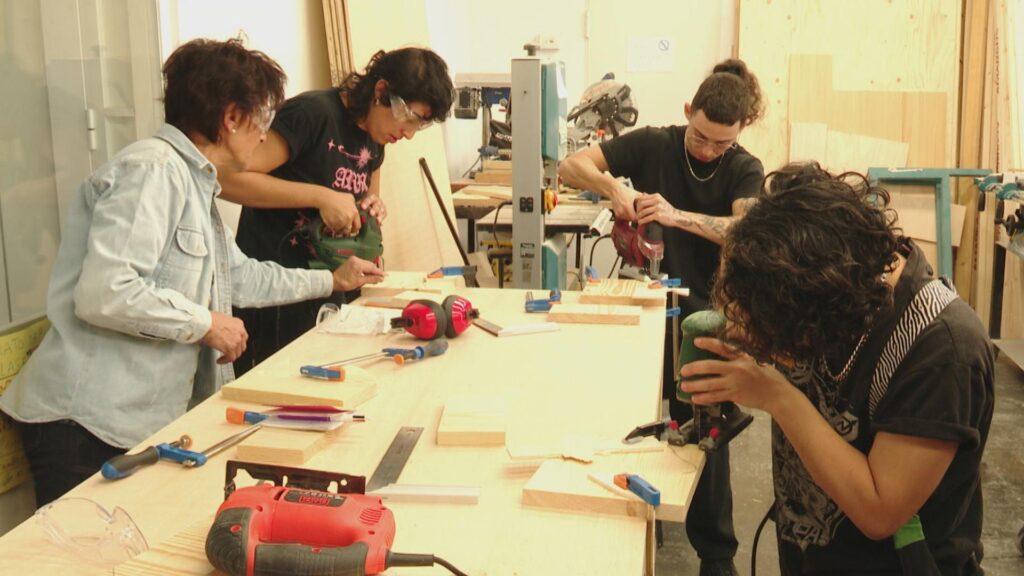 Barselona'da Kadınlar Geleneksel Erkek Mesleklerine Yöneliyor: "Aşağılanmaktan Bıktık!"