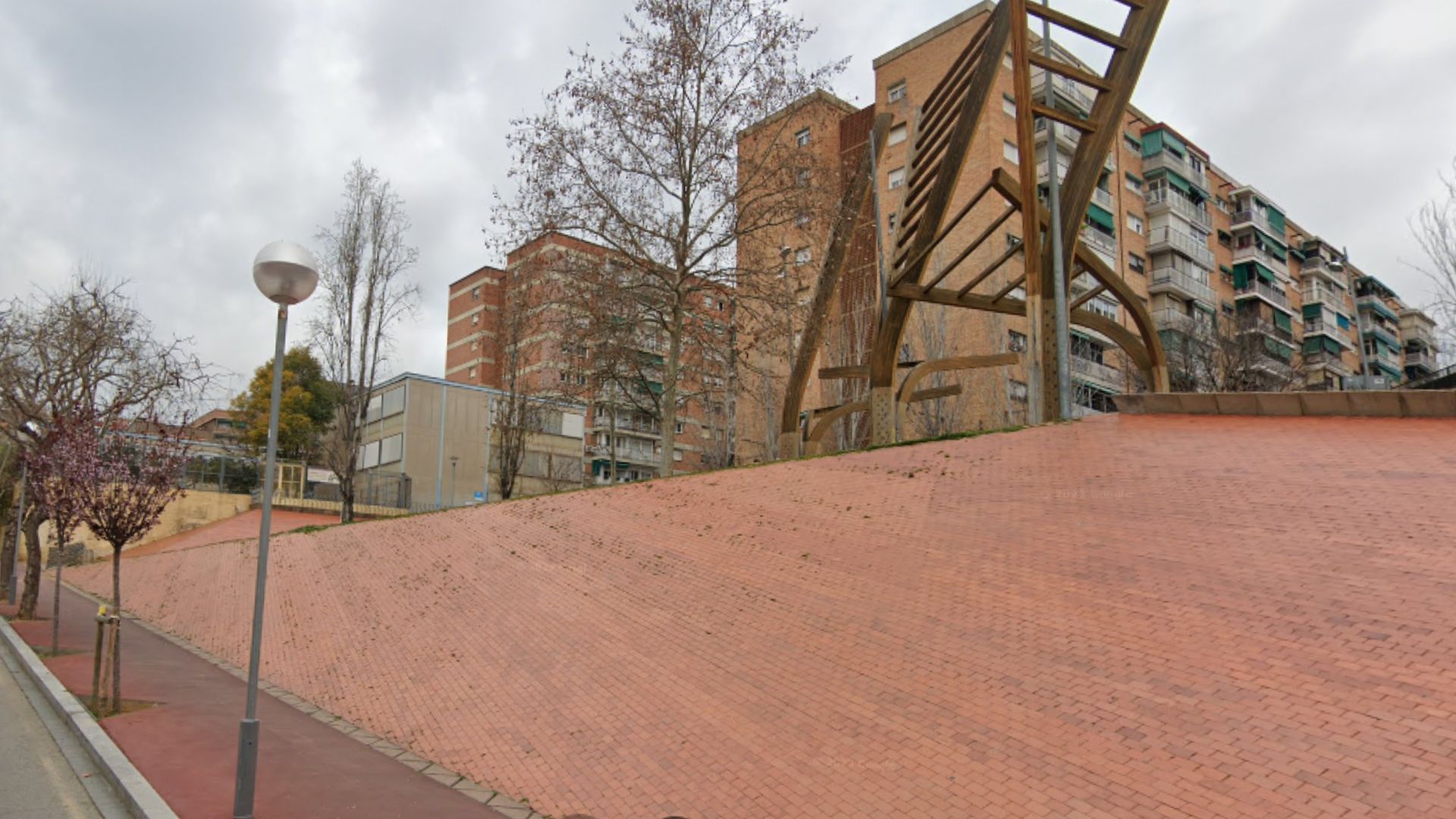 Barselona'da Dehşet Anları: Kadını Boğarak Soyan Hırsız Off-Duty Polisçe Yakalandı