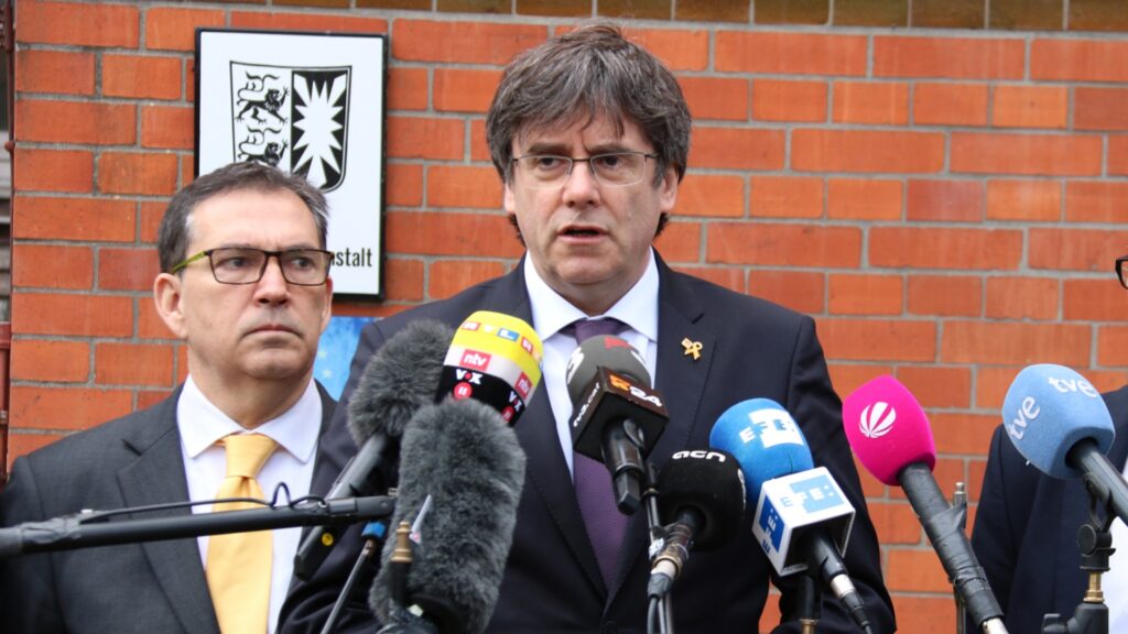 Junts'tan Barselona İçin Sürpriz Hamle: Puigdemont'un Avukatı Adaylık Sinyali Verdi