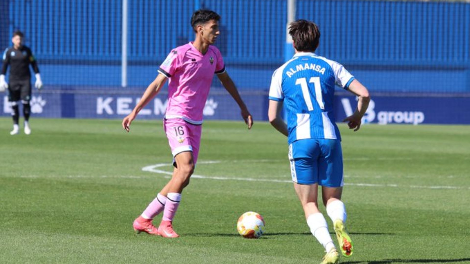 Espanyol B, Castellón Karşısında Çılgın Bir Maçta Yenildi: Kırmızı Kart Kaderi Belirledi!