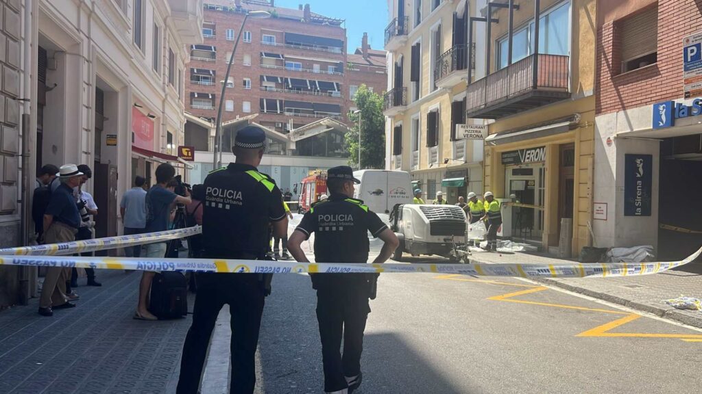 Barselona Putxet'te Metro İnşaatı Yanında 8 Metrelik Obruk: 4 Bina Tahliye Edildi