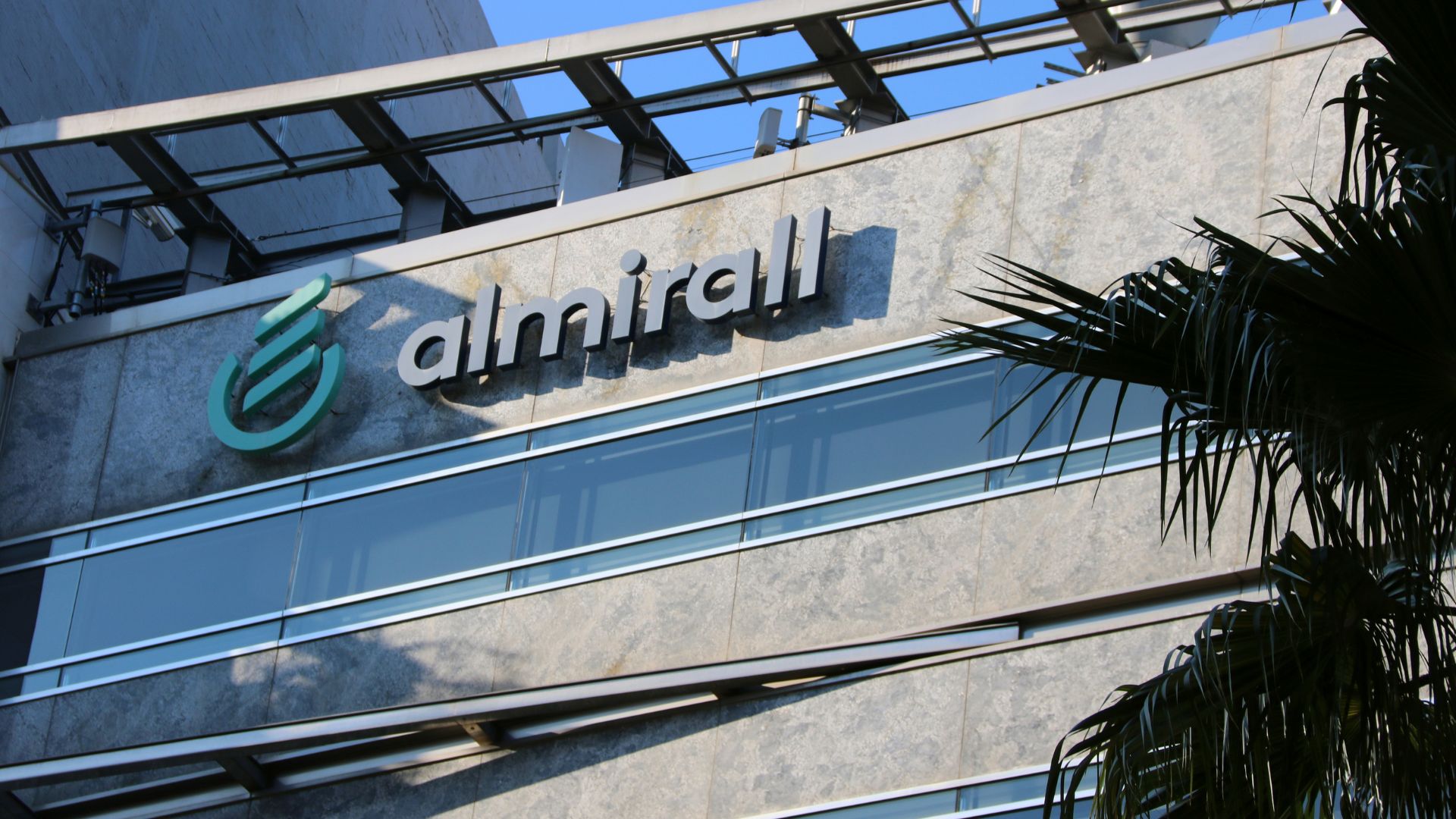 Almirall'dan Yüksek Performans: İlk Yarıda Kâr %49,4 Arttı