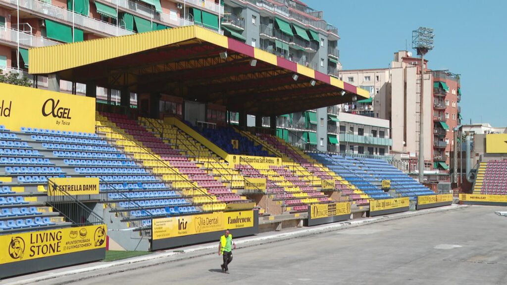 Barselona'nın Tarihi Stadı Narcís Sala Yenileniyor: Daha Dar Saha, Yeni Tribünler ve