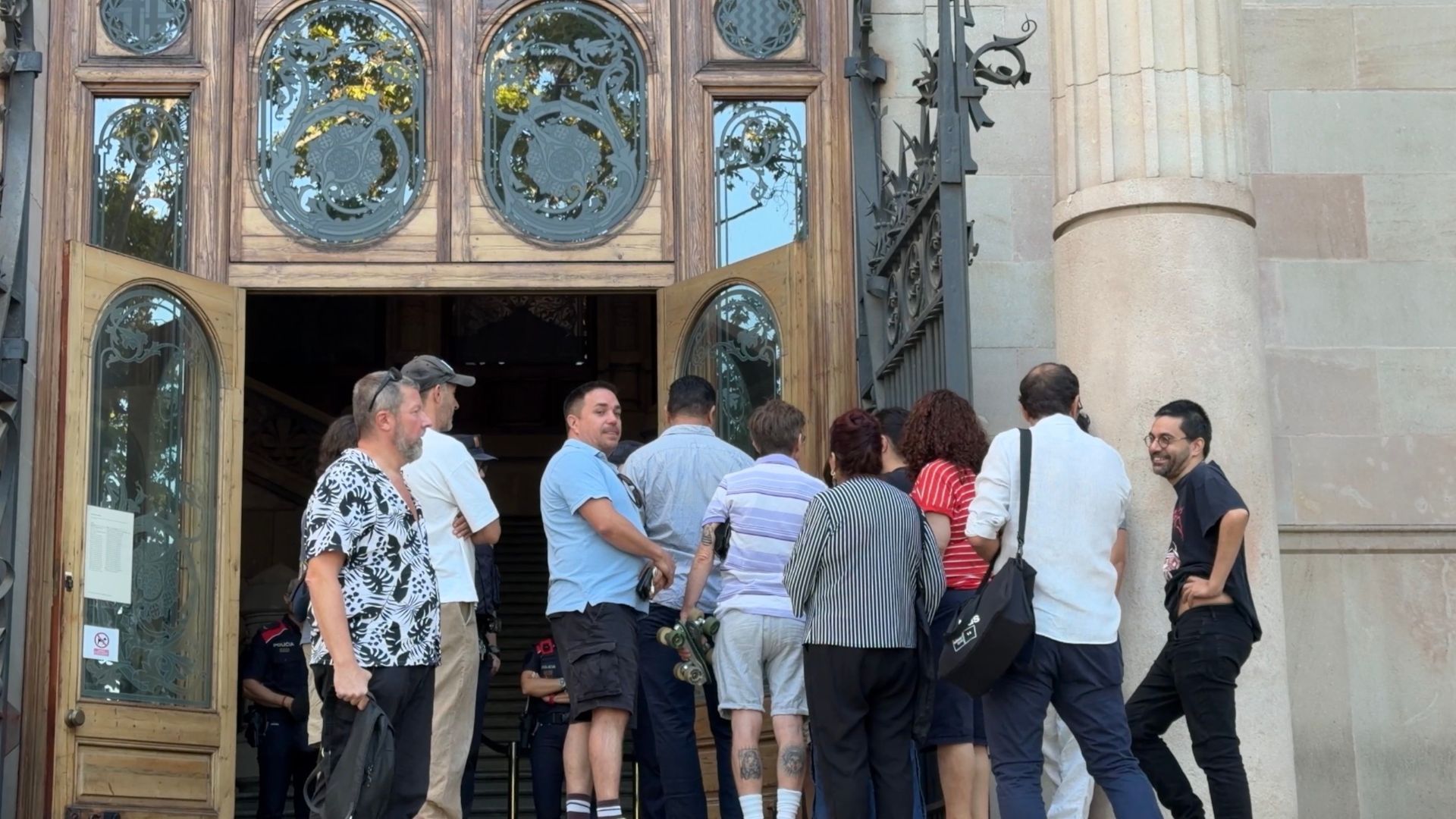 Meta'nın Barselona'daki İçerik Moderatörü İşten Çıkarmaları Yargıda: 2.000 Çalışanın