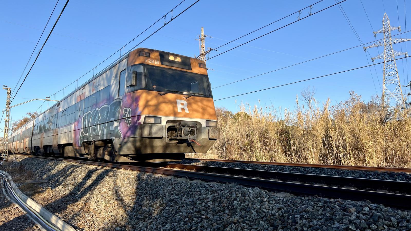 Tarragona'da Tren Kaosu: Sinyalizasyon Arızası 7 Rodalies Hattını Felç Etti