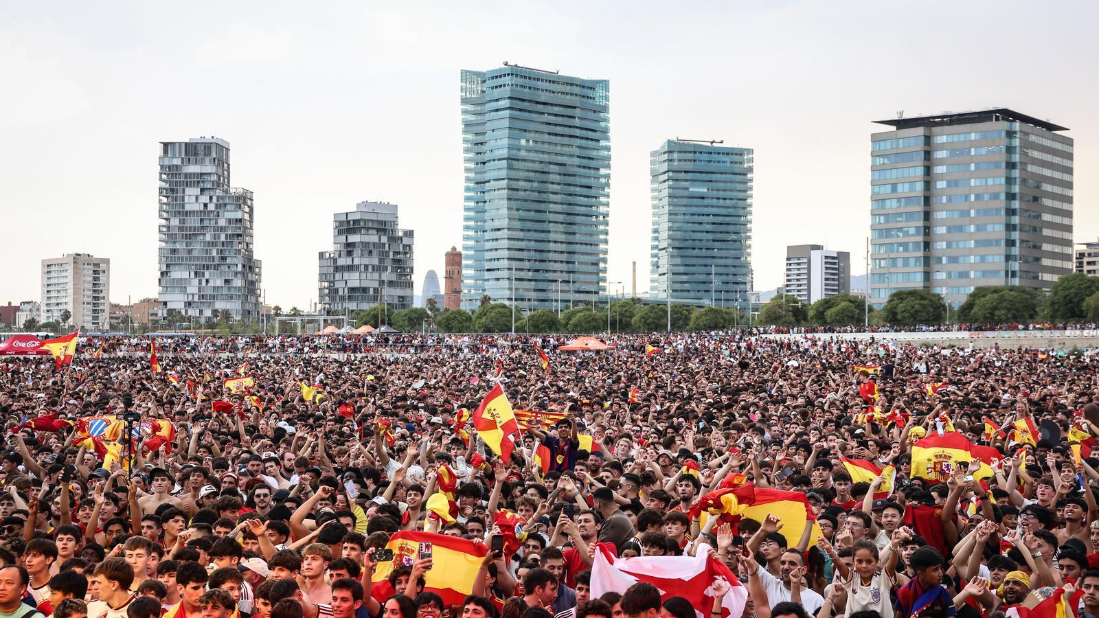 Barcelona'da Tarihi Kutlama: İspanya'nın İkinci Dünya Kupası Zaferi Coşkusu