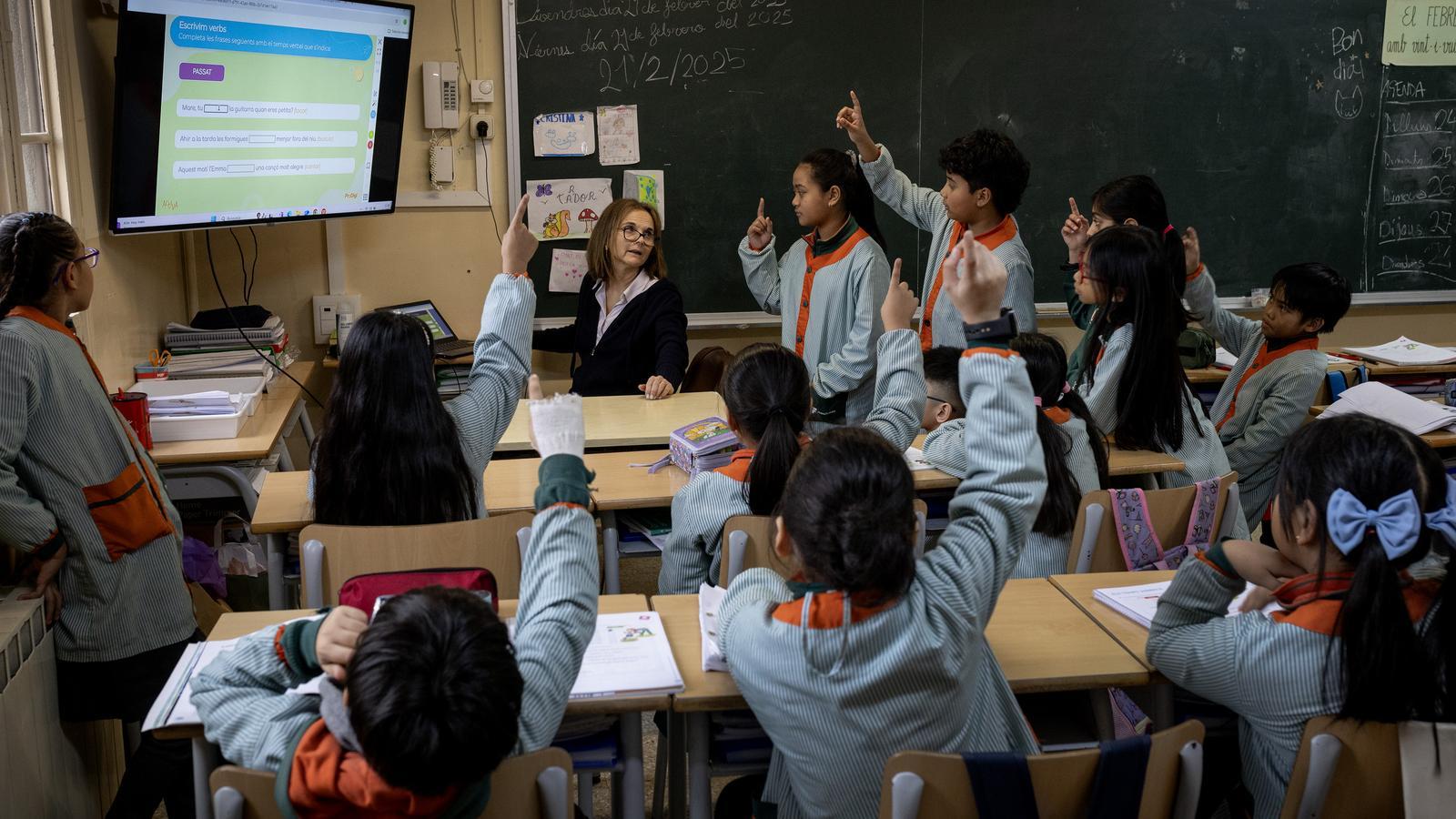 İspanya Yüksek Mahkemesi'nden Katalan Okullarına Dil Kararı: İspanyolca Tabelalara