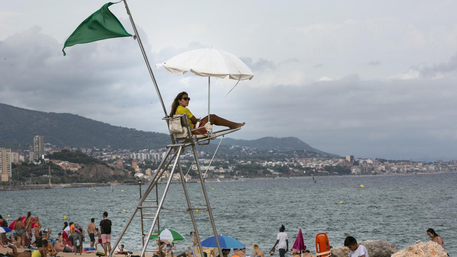 Salou Plajı'nda Trajik Ölüm: 81 Yaşındaki Kadın Hayatını Kaybetti