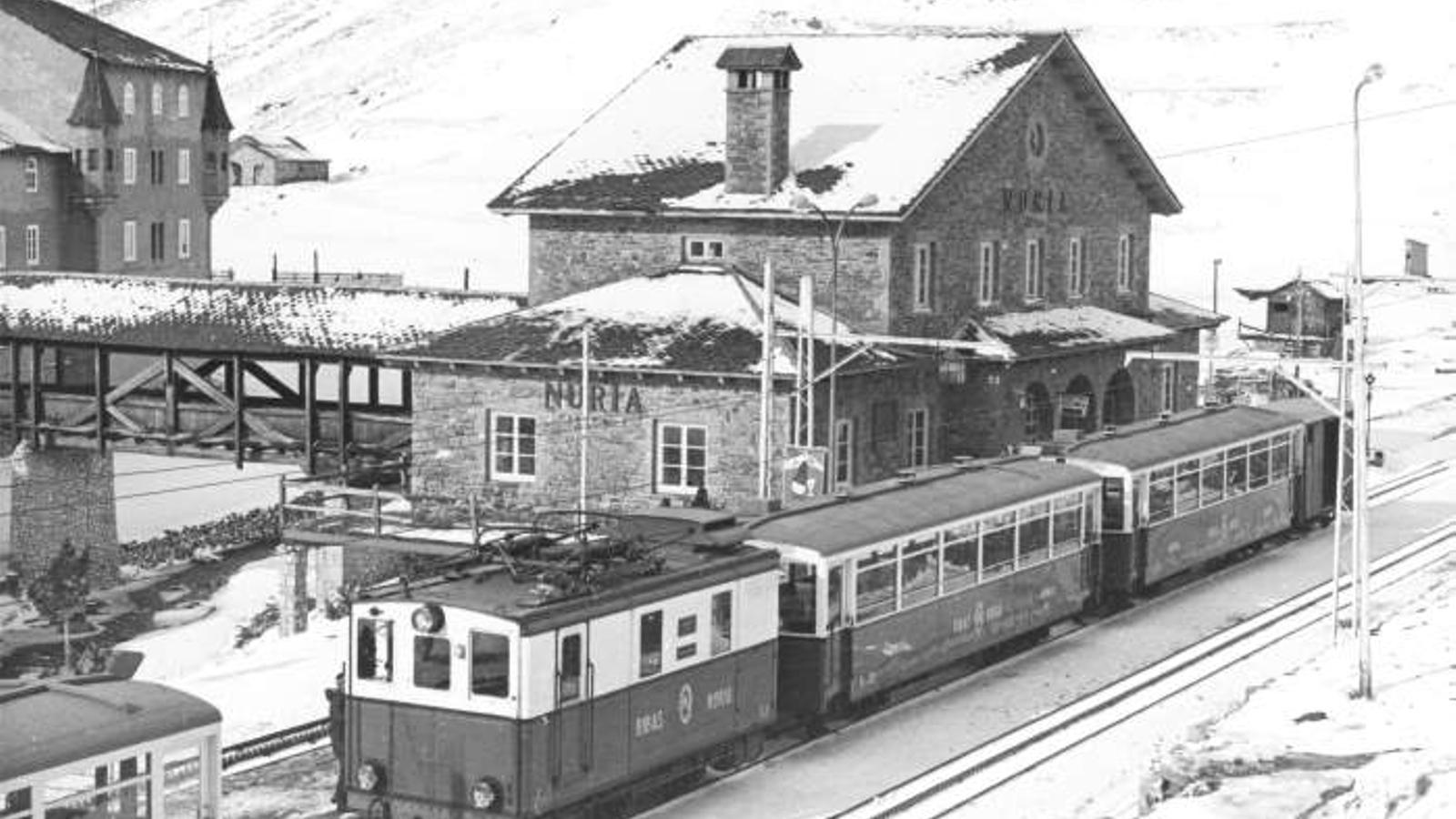 Núria Dişli Treni'nin Tarihi Açılışı: 1931'de Katalonya'da Ulaşım Devrimi