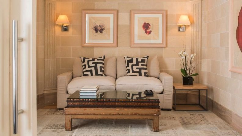 Barselona'nın Kalbinde Sanat Coşkusu: Hotel Majestic'te 'Majestic Sanat Ayı'