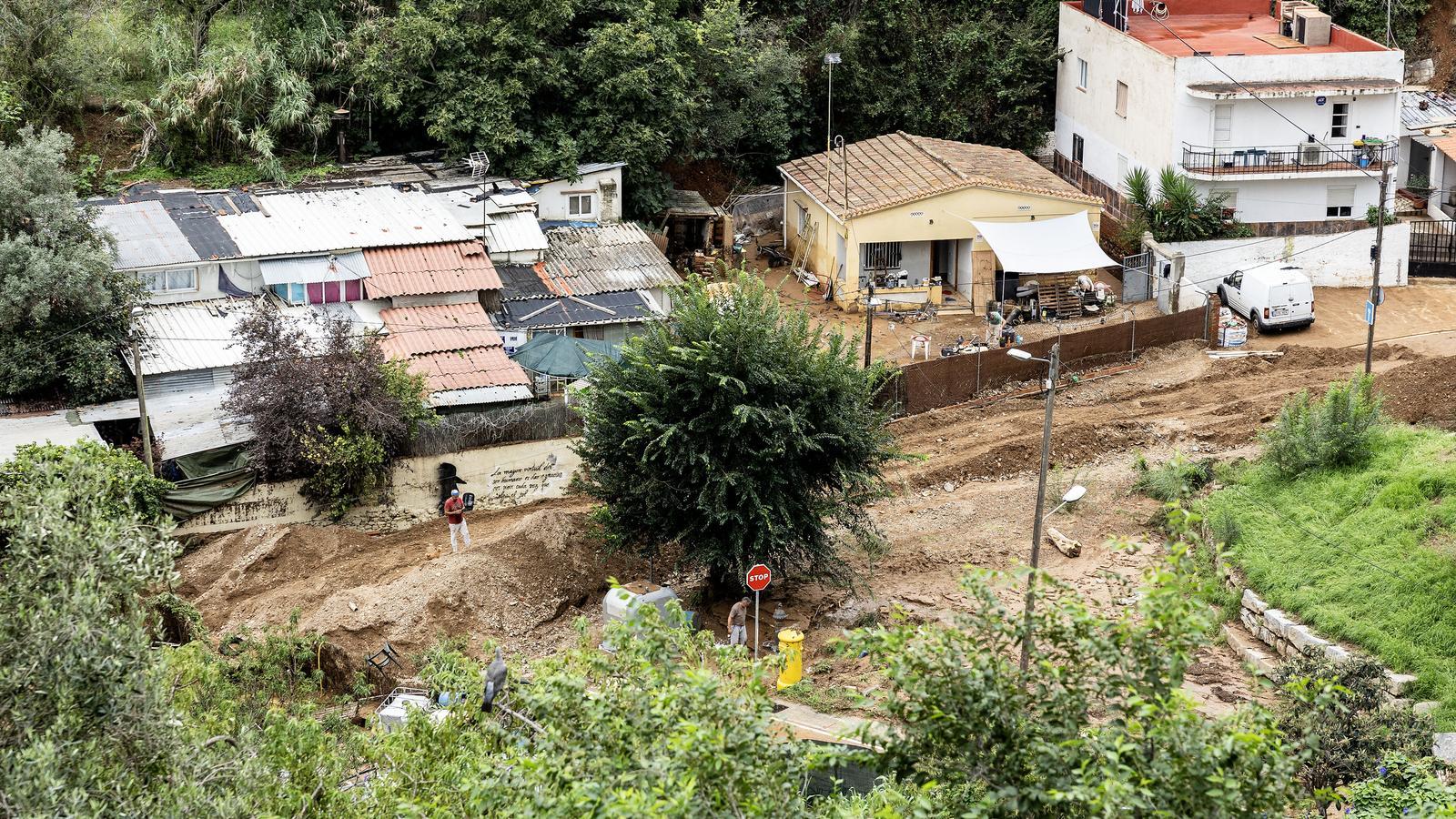 Barselona'da Sel Felaketi: Font del Gos Mahallesi Sular Altında Kaldı, Halk Çatılardan