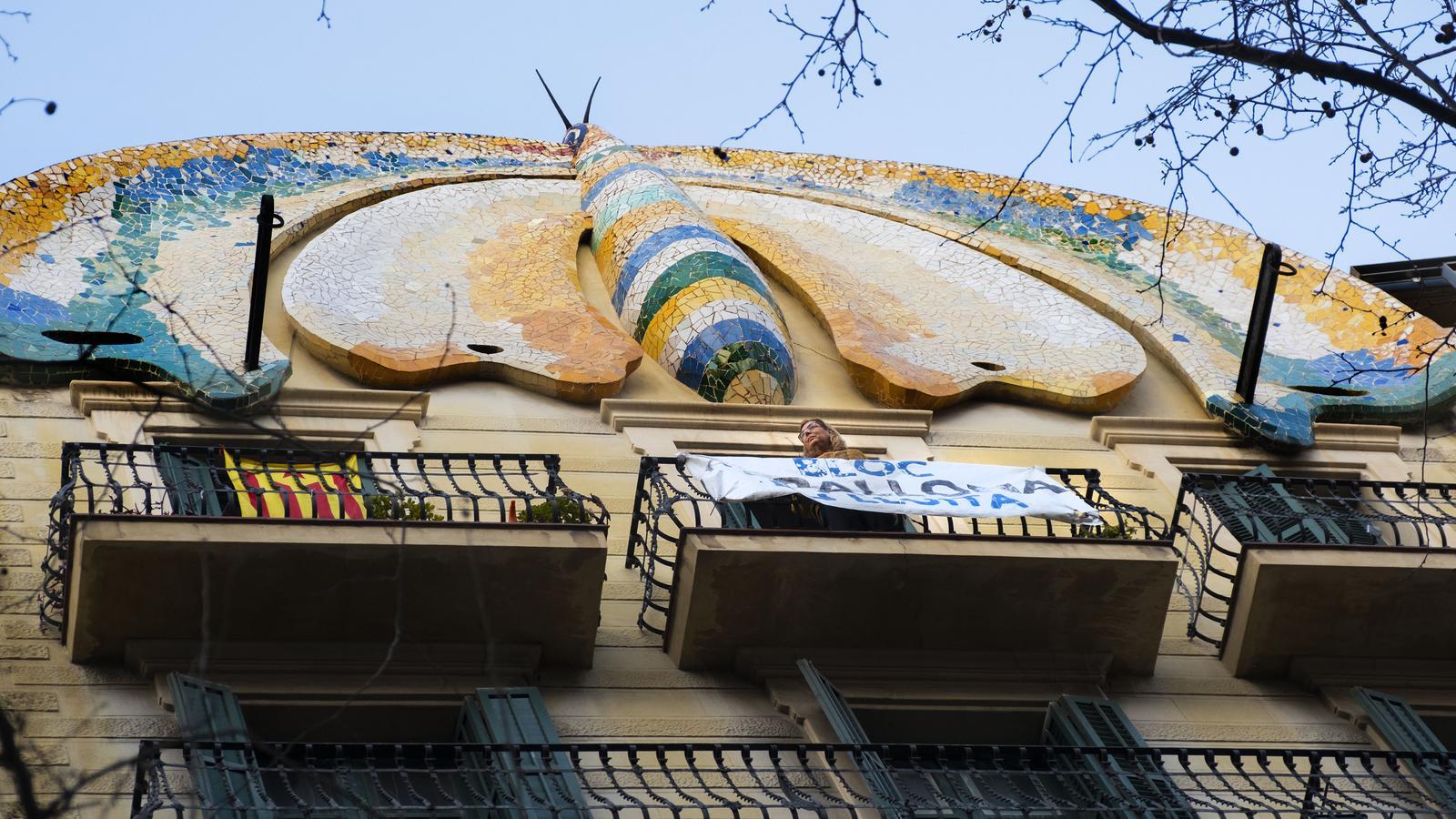 Barselona'da Konut Mücadelesinin Yeni Simgesi: 'Kelebek Bloğu' Papallona