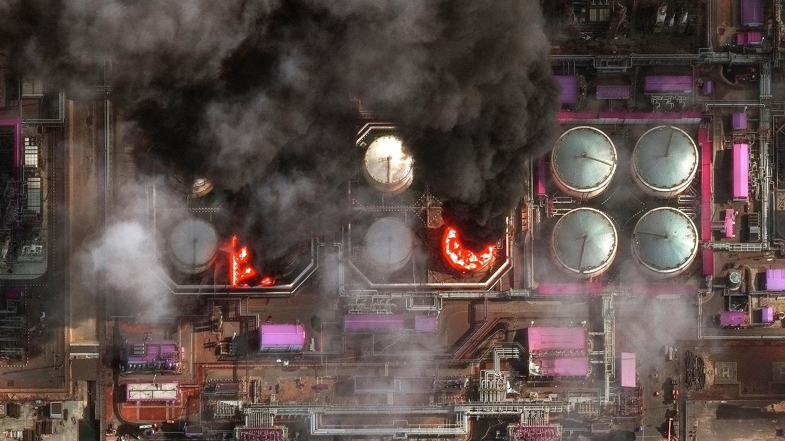 **Petrol Fiyatları Rusya'nın Savaş Bütçesini Şişiriyor: Ukrayna'dan Kritik Hamleler**