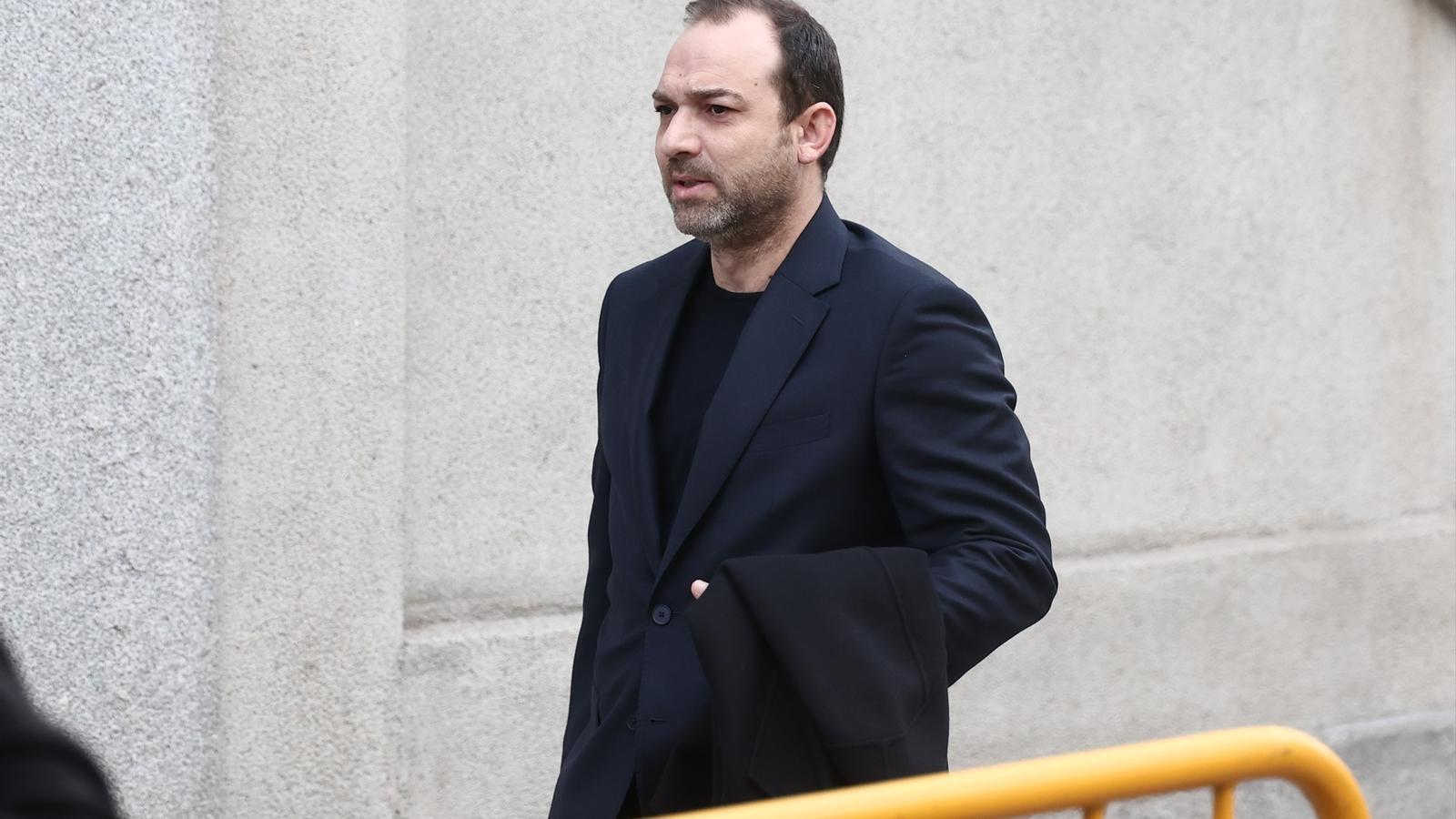 Ábalos Davasında Şok İfade: Eski Bakanın Oğlu, Babasının 'Perişan' Ekonomik Durumunu