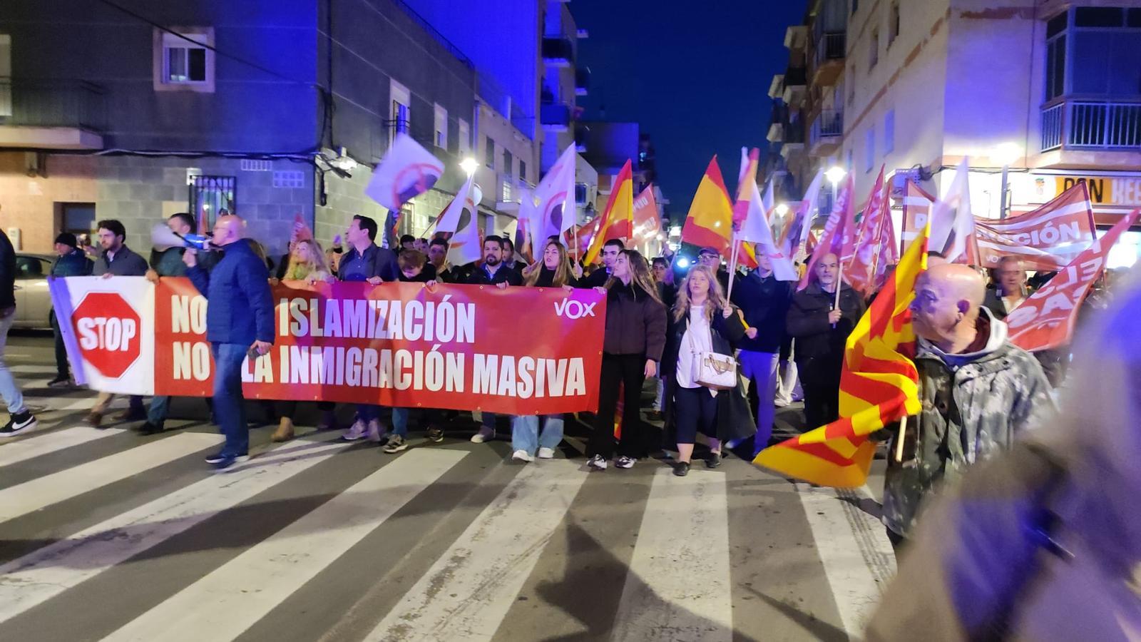 Tarragona'da Vox Gösterisi Gerilime Sahne Oldu: İslamofobi ve Karşıt Sesler Çatıştı