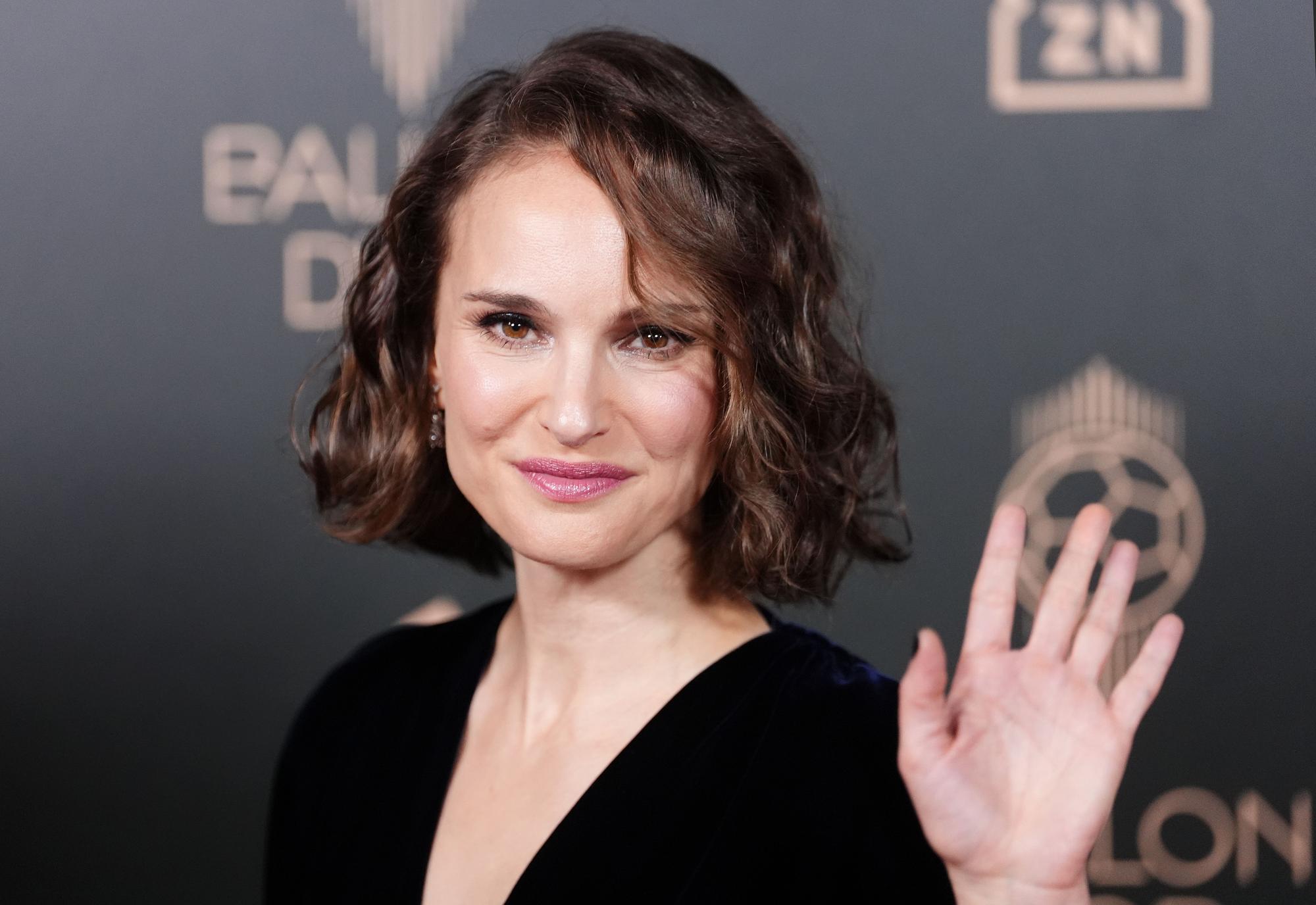 Rachel Cusk'ın Yeni Romanı: Natalie Portman'a Edebi Bir Saldırı mı?