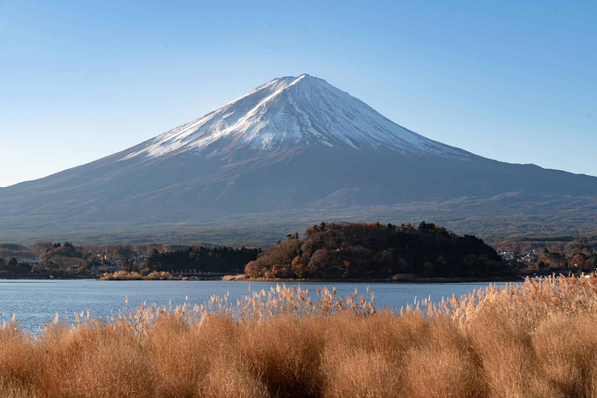 Fuji Dağı'na Tırmanış: Artan Düzenlemelerle Değişen Bir Macera