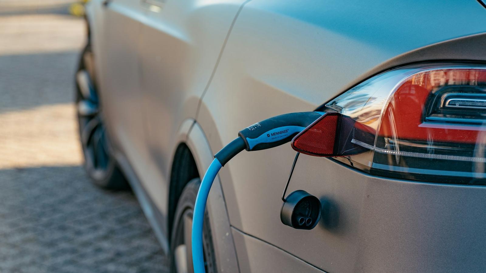 Elektrikli Araçlarda 'Menzil Kaygısı'na Son: Uzmanlardan 3 Etkili Tavsiye
