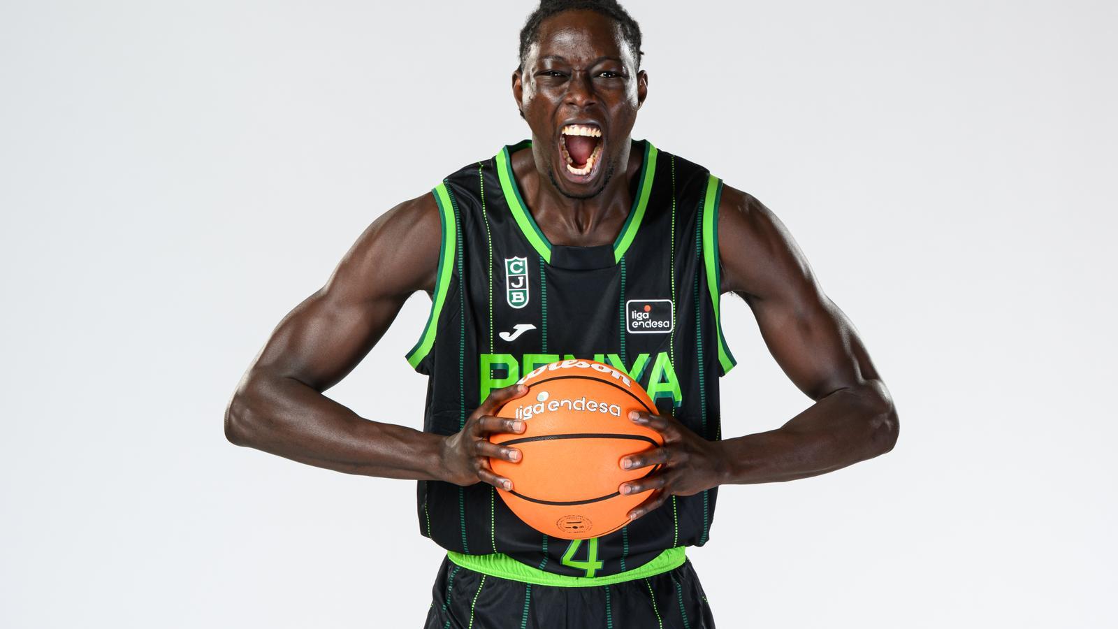 Senegal'den İspanya'ya: NBA Hayalleri ve Ailenin Eğitim Vurgusu