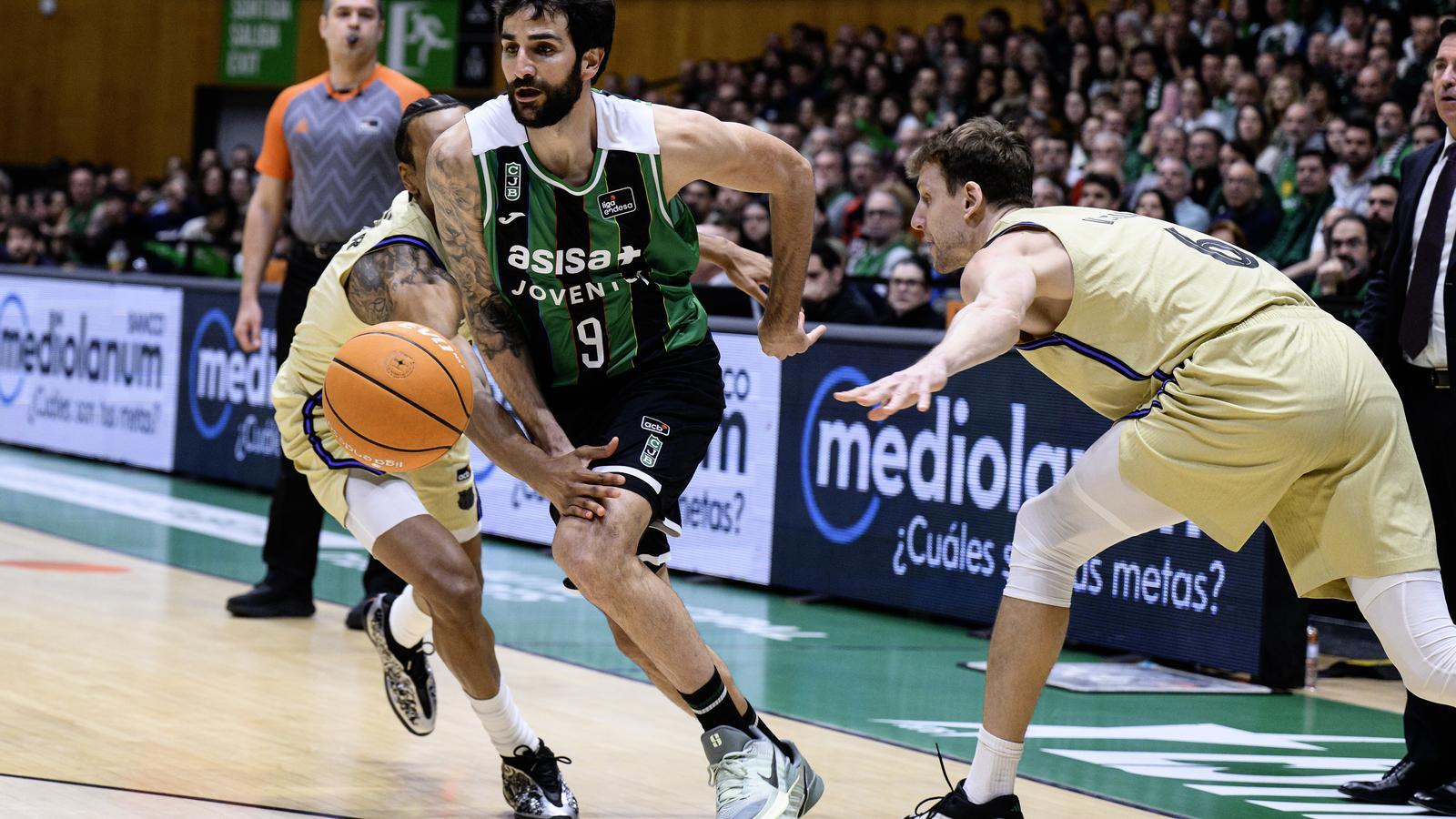 Katalan Derbisinde Şok: Joventut, Krizdeki Barça'yı Palau Olímpic'te Ezdi Geçti