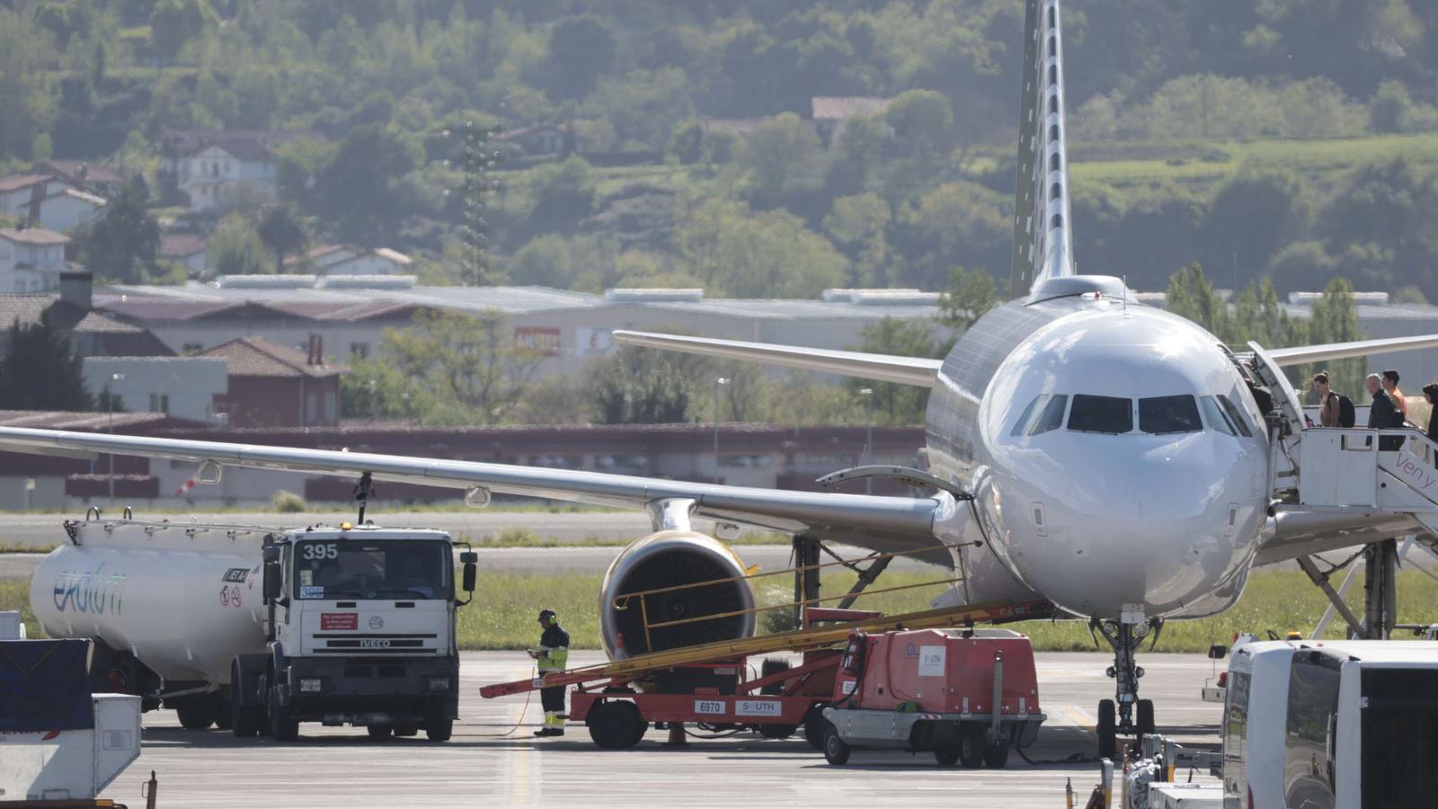 İspanya Orta Doğu Gerilimine Rağmen Jet Yakıtı Arzını Güvence Altına Aldı