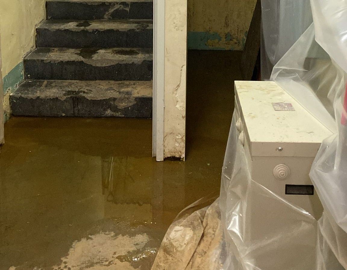 Barselona'da Skandal: Fekal Su Baskını Nedeniyle Okulda İki Haftadır Su ve Tuvalet Yok!